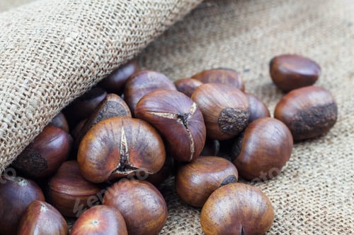 Preview: chestnuts on sackcloth