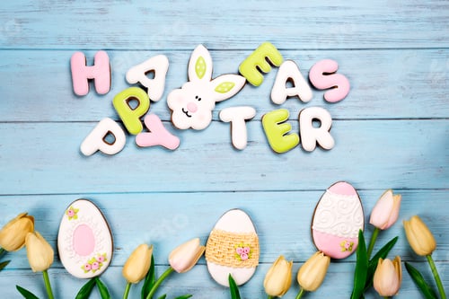 Preview: Happy Easter colorful lettering Happy Easter of ginger biscuits and cookies bunny