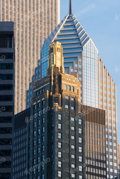 Preview: Large Building In Chicago Downtown View From A Street