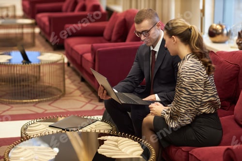 Preview: Business Meeting in Modern Office Lounge Area