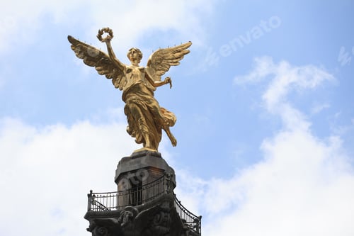 Preview: Angel of Independence sculpture in Mexico City, a cultural icon for celebrations and national events