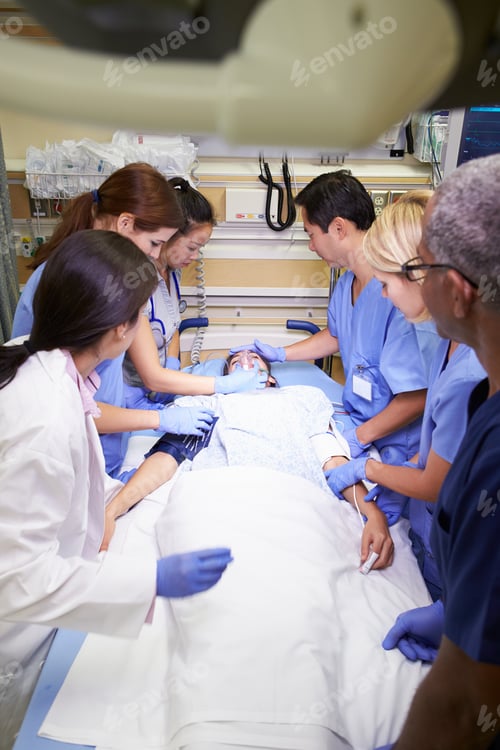 Preview: Medical Team Working On Patient In Emergency Room