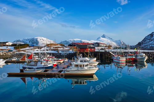 Preview: Fishing boats and yachts on pier in Norway