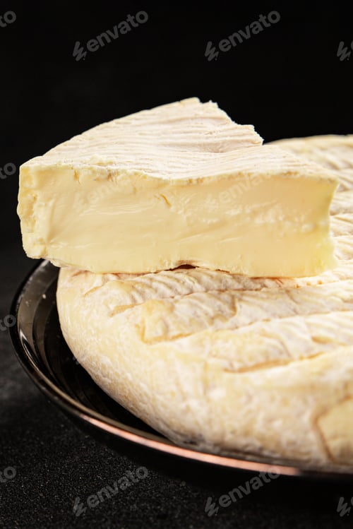 Preview: Soft cheese Camembert, Brie, or Coulommiers cheese head tasty snack fresh gourmet food