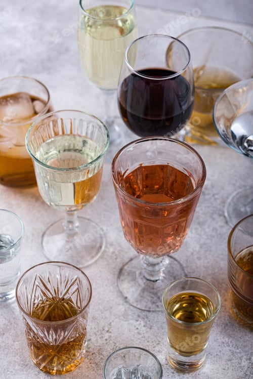 Preview: Assortment of various alcohol drinks