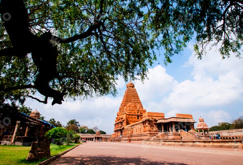 Preview: Brihadeeswarar Temple in Thanjavur, UNESCO World Heritage Site.