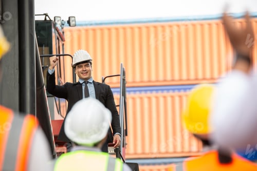 Preview: Logistic manager giving public speech and showing support to construction worker