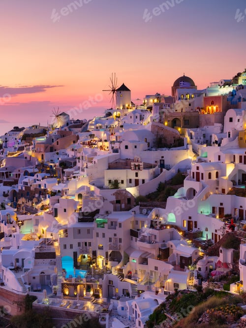 Preview: Oia village, Santorini, Greece. View of traditional houses in Santorini.