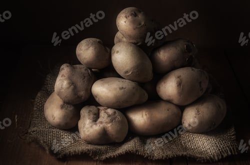 Preview: bunch of potatoes