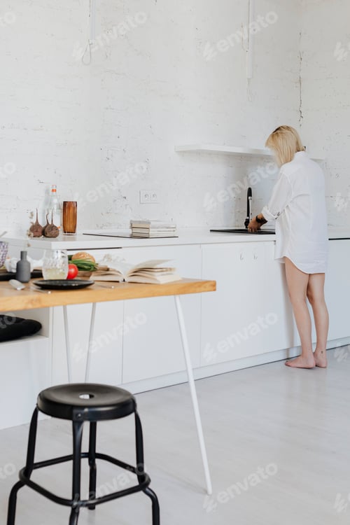 Preview: Cleaning up the dishes
