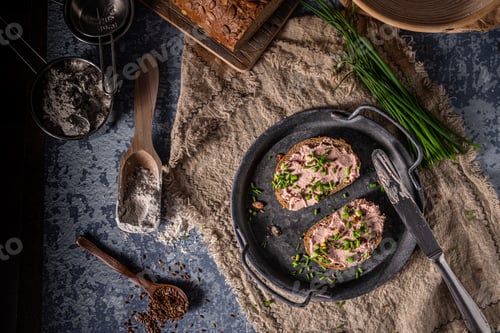 Preview: Delicious pate on homemade bread