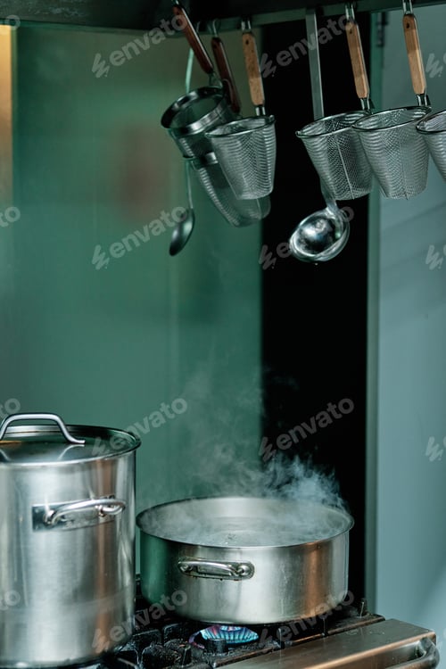 Preview: Japanese Restaurant’s Kitchen