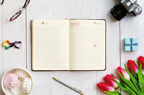 Preview: Inspiring desktop of girl's working as writer