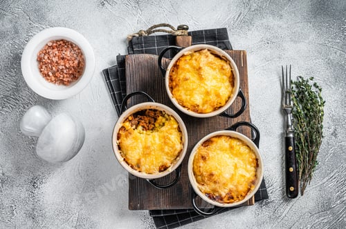 Preview: British dish Shepherd's pie with ground meat, mashed potato and cheddar cheese crust.