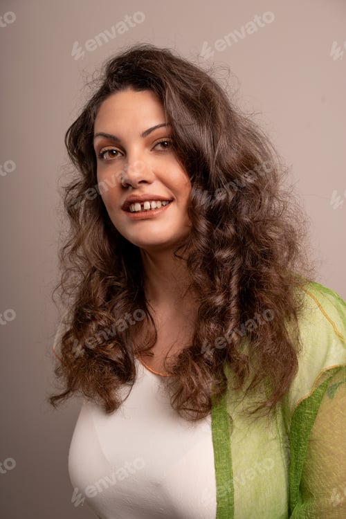 Preview: Body Positive Smile with Dental Uniqueness - tooth gap.