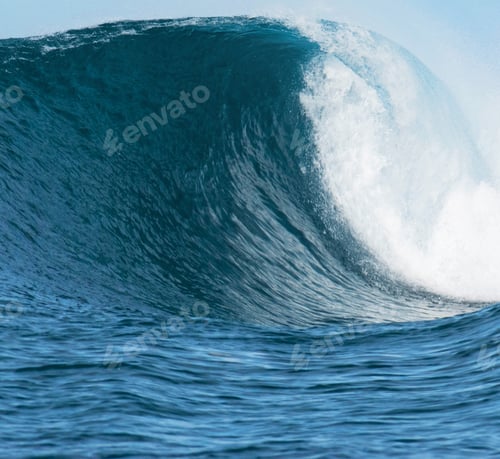 Preview: Beautiful Ocean Wave