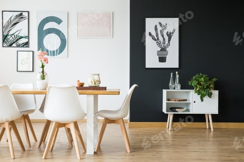 Preview: Dining room with plants