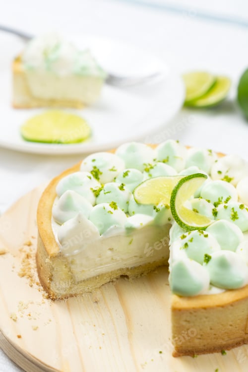 Preview: Key lime cheese tart with whipping cream on top