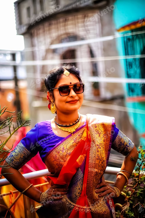 Preview: Bengali Brides dress...
