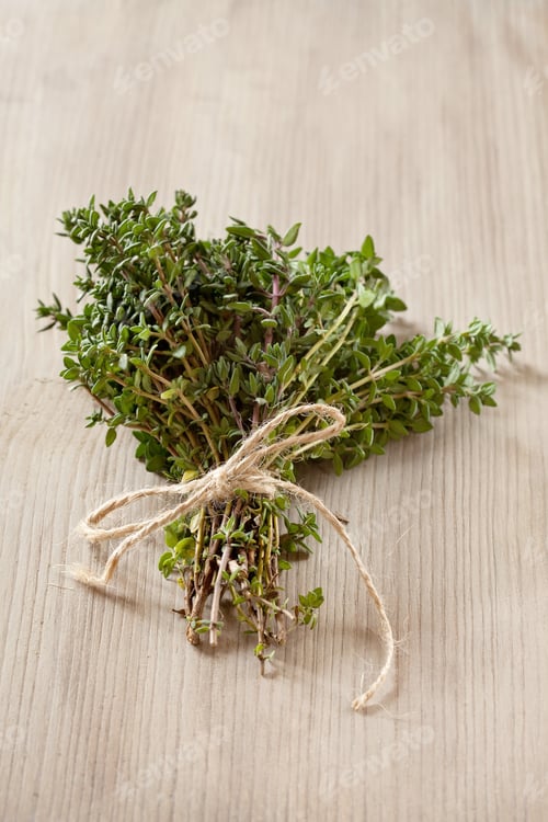 Preview: Bunch of fresh organic thyme