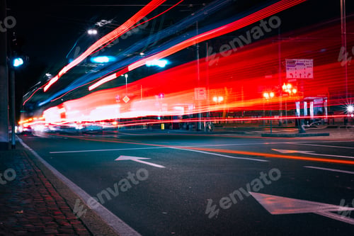 Preview: Dynamic urban night light trails