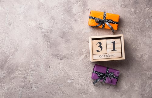 Preview: Halloween background with gift box