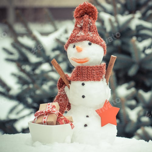 Preview: Decorated snowman with gifts for Christmas or Valentine