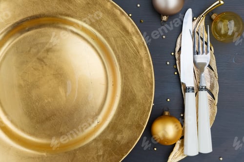 Preview: Christmas golden plate