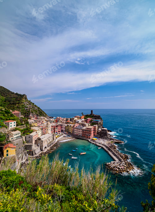 Preview: Vernazza in Cinque Terre, Italy