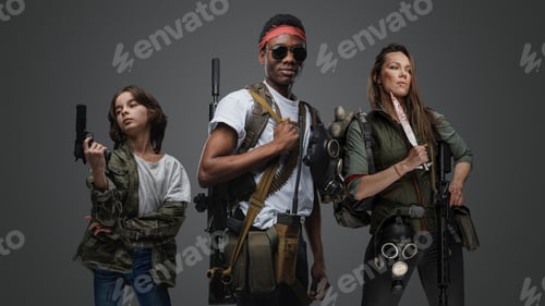 Preview: Black macho with little girl and woman against grey background