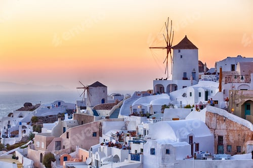 Preview: Beautiful Oia village at sunset in Santorini