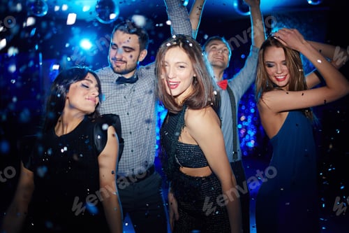 Preview: Dancing friends