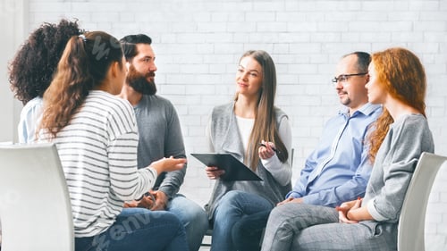 Preview: Patients listening to advices of female psychologist