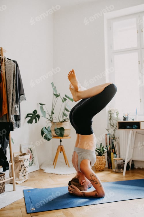 Preview: Headstand at home