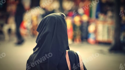 Preview: An unknown woman in the city