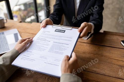 Preview: HR manager interviewing job applicants Successful job interviews work history Recruiters or managers
