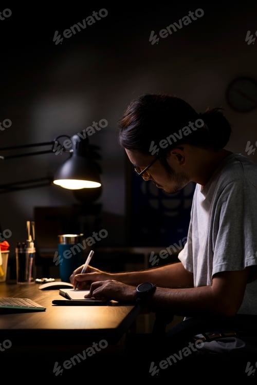 Preview: Graphic designer