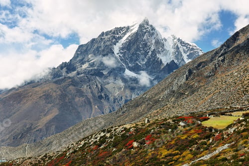 Preview: Taboche peak view from Chukhung valley