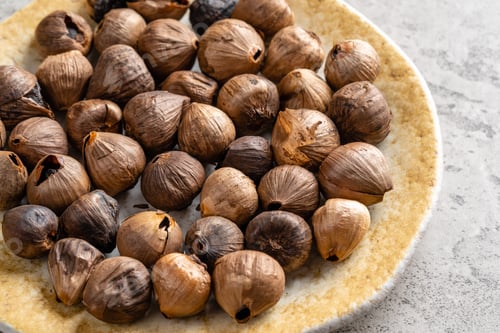 Preview: Fermented black garlic.