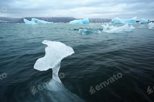 Preview: Iceberg in the glacial lagoon Jokulsarlon, Iceland