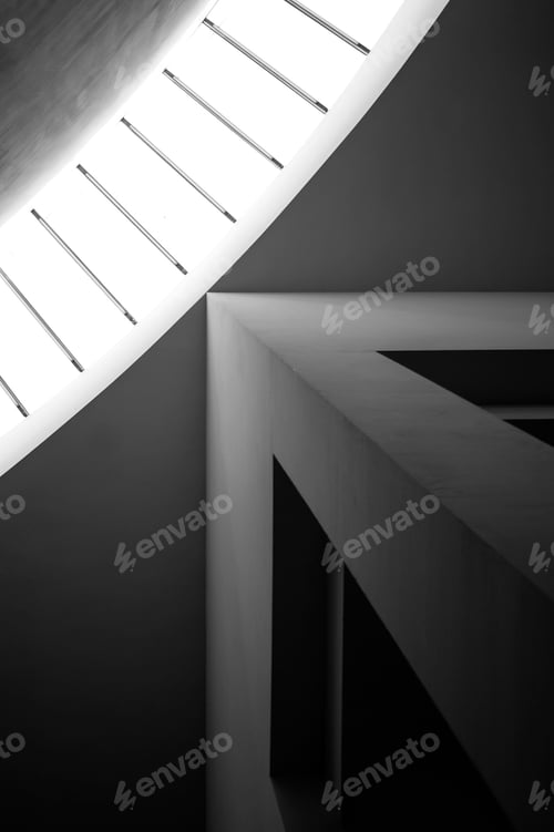 Preview: Minimalistic architecture in black and white