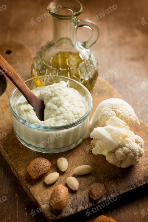 Preview: cauliflower pesto with almond