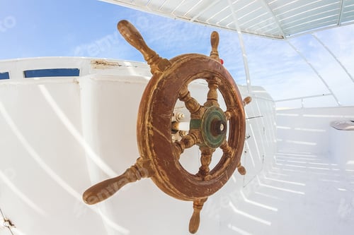 Preview: steering wheel