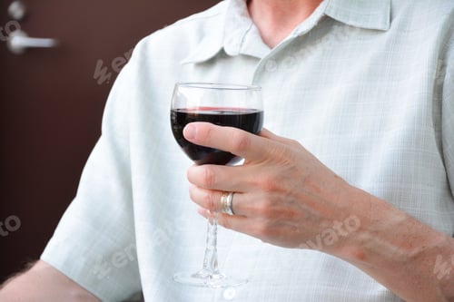Preview: A glass of wine