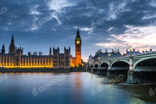 Preview: Westminster abbey and big ben in the London skyline at night, London, UK