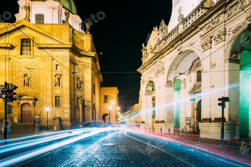 Preview: Night View of traffic lights in street in Prague, Czech republic