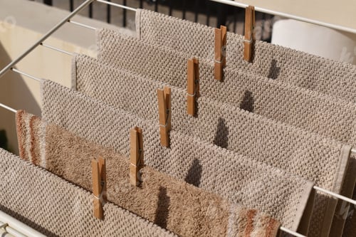 Preview: Kitchen towels with clothes pegs.