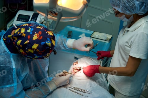 Preview: Surgery in a dental clinic