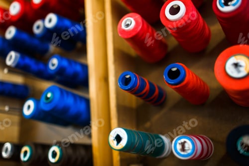 Preview: Spools with threads