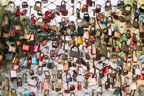 Preview: Padlocks in bridge over river in Graz, Austria.